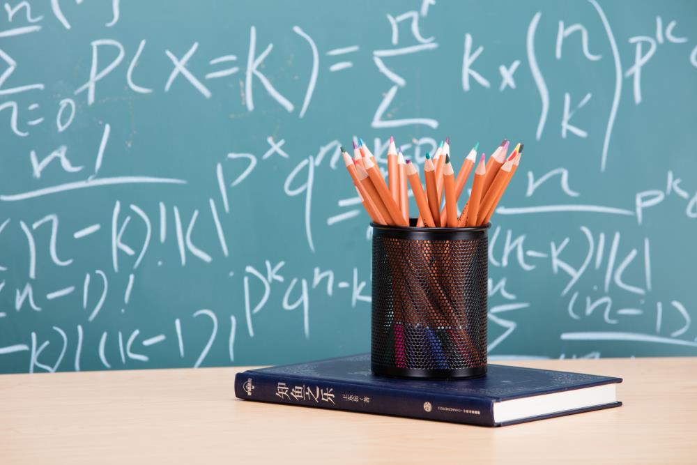 攝圖網_500113655_banner_教育知識書本學習場景(非企業商用).jpg 攝圖網_500113655_banner_教育知識書本學習場景(非企業商用).jpg