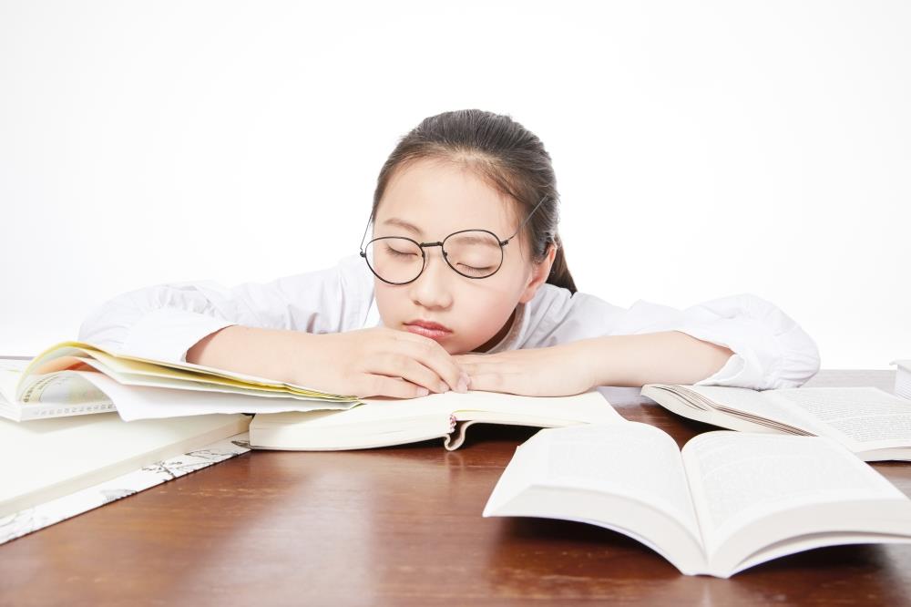 攝圖網_501273312_青少年近視(非企業商用).jpg
